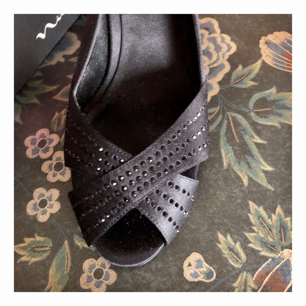 👠 NINA “Camille” Slingback Peep-Toe Sandals👠 - Picture 5 of 8